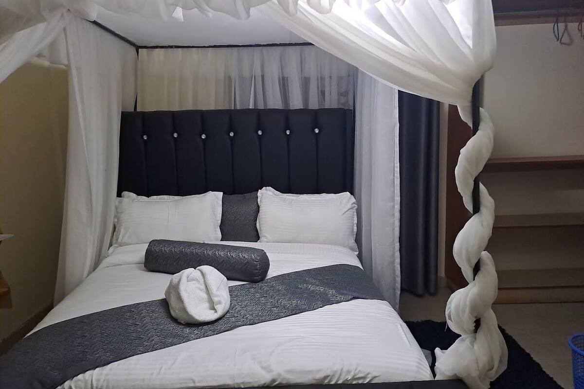 Habitación doble estándar, vista a la ciudad | Wifi gratis y ropa de cama