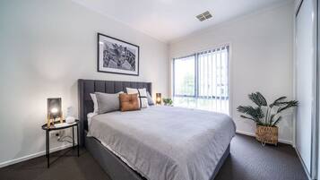 Desk, iron/ironing board, WiFi