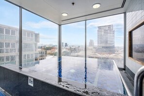 Spa - Bliss at Balfours-He · ★Bliss at Balfours★1BR Staycation✔CBD✔Wifi✔Netflix (Adelaide)