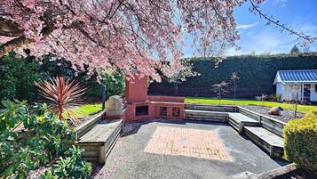 المنطقة المحيطة بالمنشأة