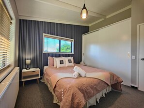 4 bedrooms, travel cot, WiFi, bed sheets