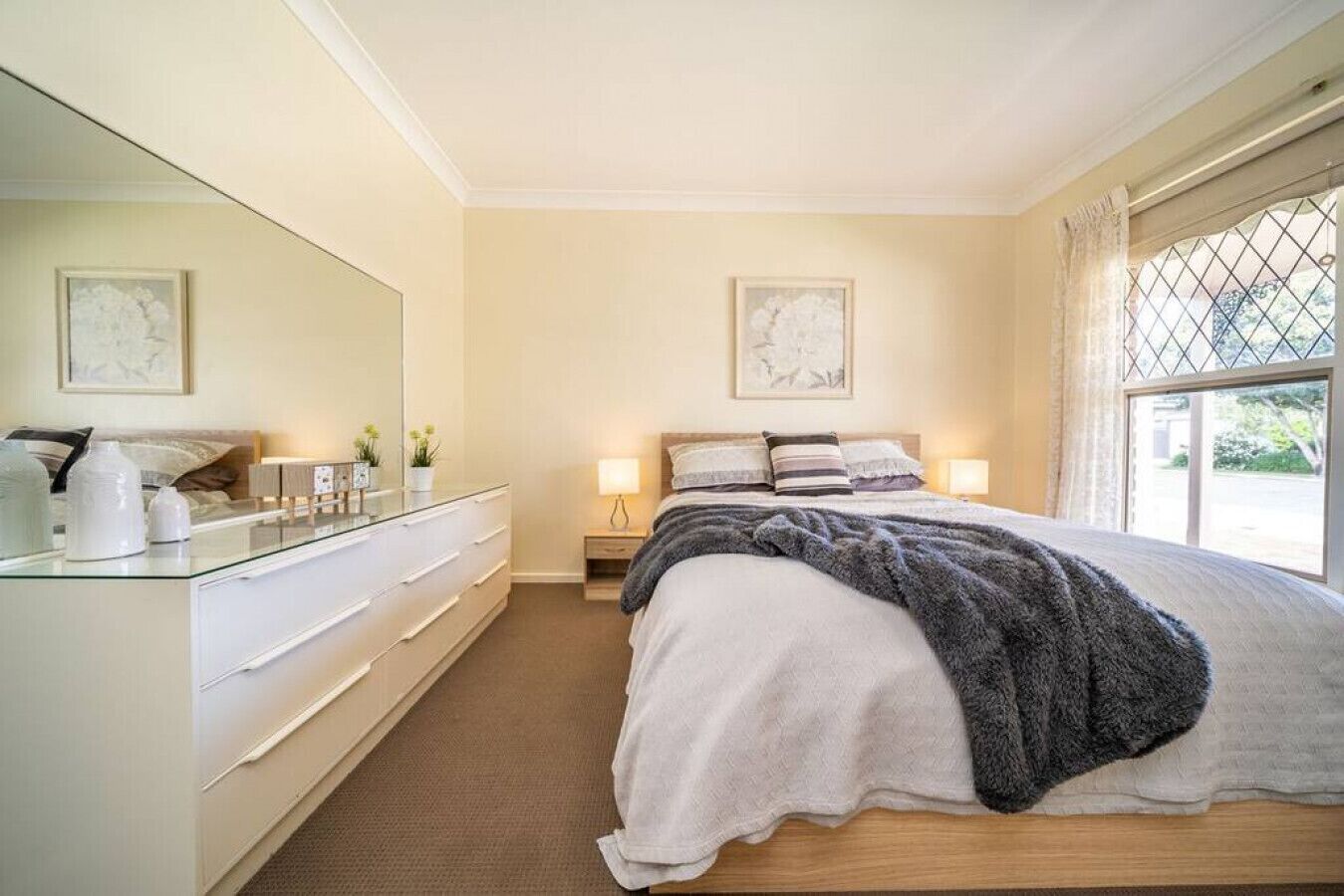 2 bedrooms, desk, iron/ironing board, WiFi