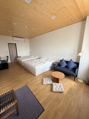Basic Quadruple Room, Non Smoking | Desk, free WiFi