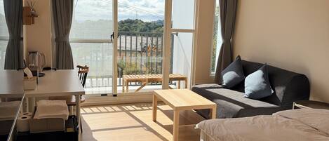 Deluxe Double Room, Non Smoking | Desk, free WiFi