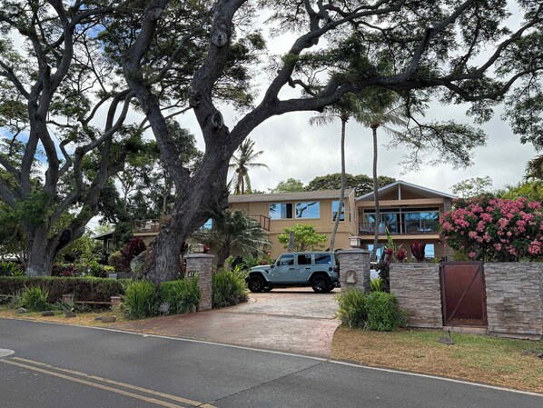 Mặt tiền nơi lưu trú