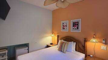 Double Room, Garden View | Free WiFi