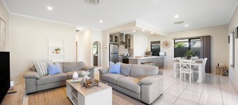 Gone Coastal—Family Beachside Breeze