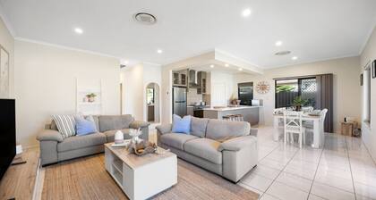 Gone Coastal—Family Beachside Breeze