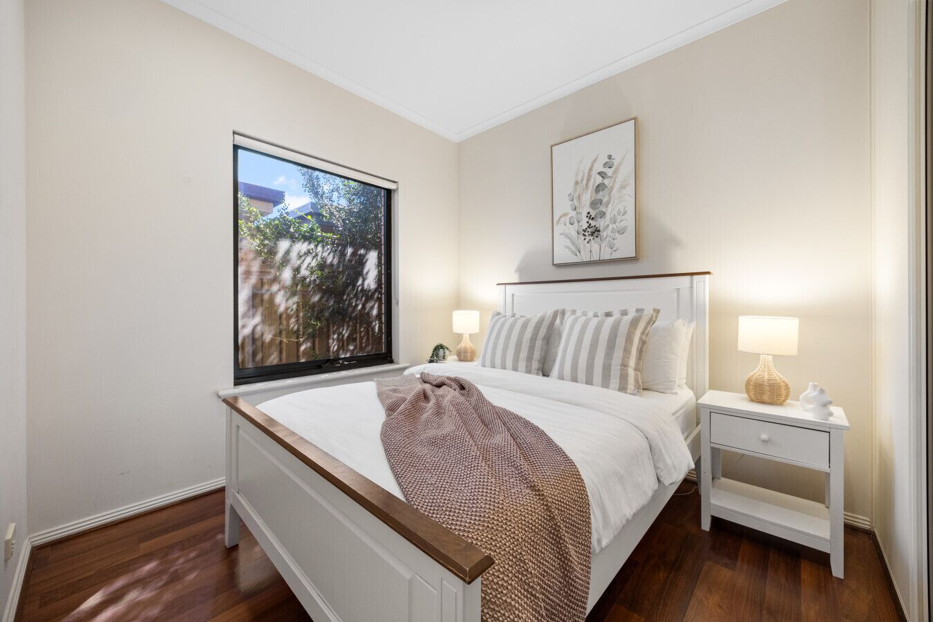 3 habitaciones, escritorio, tabla de planchar con plancha y wifi 