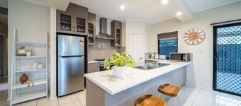 ★Gone Coastal @ Grange★Wifi✔︎Nespresso✔︎Beach