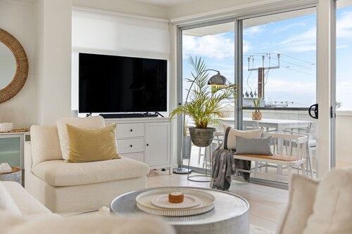 Summer Salt: Stylish Beachside Escape for Families