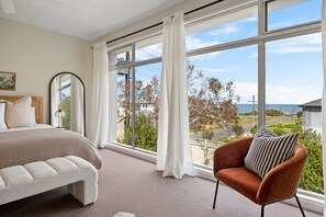 3 habitaciones, escritorio, tabla de planchar con plancha y wifi 