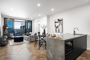 TV - The Aria on Prospect—Where Style meets Local Life (Prospect)