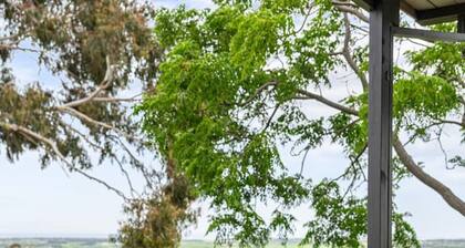 Willunga House - A Scenic Wine Region Stay