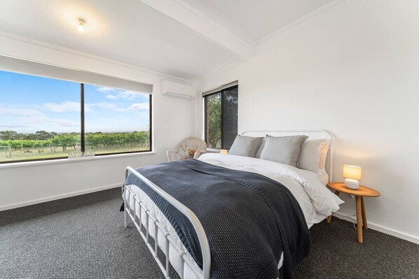 3 makuuhuonetta, silitysrauta/-lauta, Wi-Fi, vuodevaatteet