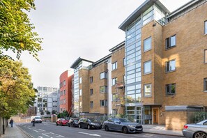 Exterior - Blueground | Chalk Farm, balcony, nr Regent's Park (London)