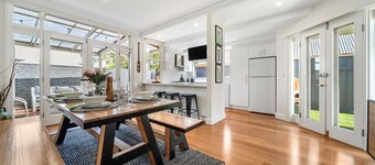 Waratah Cottage—1910s Boutique Heritage
