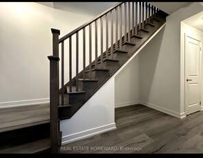 Interior - Peaceful Private 1 bedroom w ensuite; Queen bed.
close to 401 & all amenities. (Pickering)