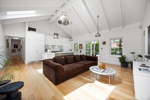 Televisor i llar de foc