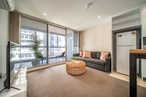 TV - Infinity on Morphett—Stay Central in the CBD (Adelaide)