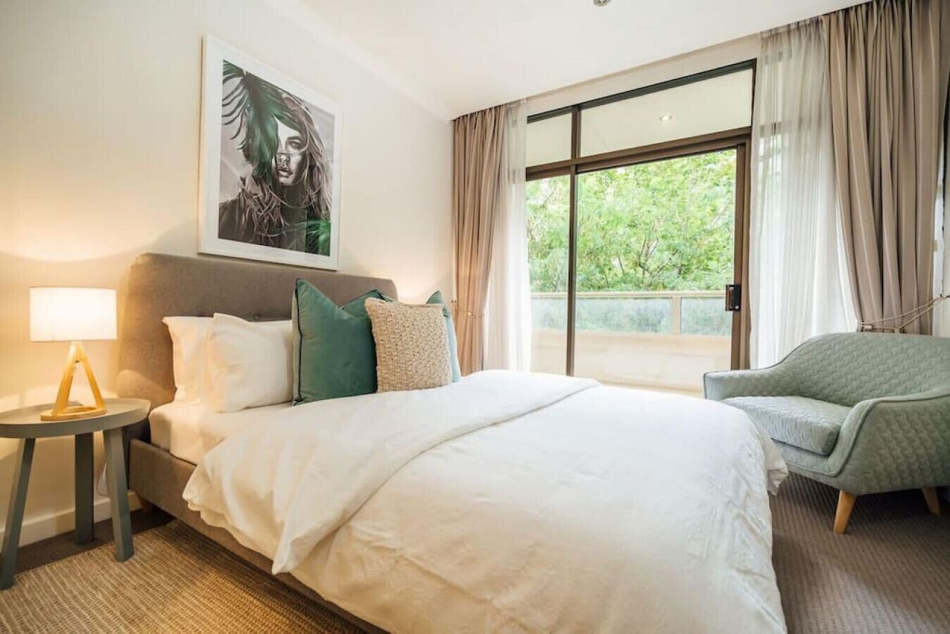 2 habitaciones, tabla de planchar con plancha, wifi y ropa de cama 