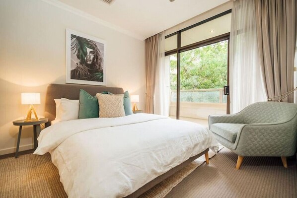 2 habitaciones, tabla de planchar con plancha, wifi y ropa de cama 