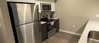 Luxury 2-Bedroom, 1-Bath Unit in Prestigious Neighborhood Coral Gables