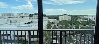 Luxury 2-Bedroom, 1-Bath Unit in Prestigious Neighborhood Coral Gables