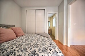 1 soverom, strykejern/-brett, wi-fi (inkludert) og sengetøy