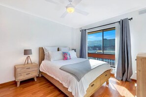 2 bedrooms, desk, iron/ironing board, travel cot