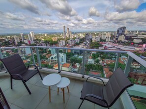 Property grounds - Luxurious 2-bedroom with gym, pool and AC in the best location of Asunción (Asunción)