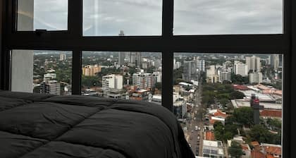 Luxurious 2-bedroom with gym, pool and AC in the best location of Asunción