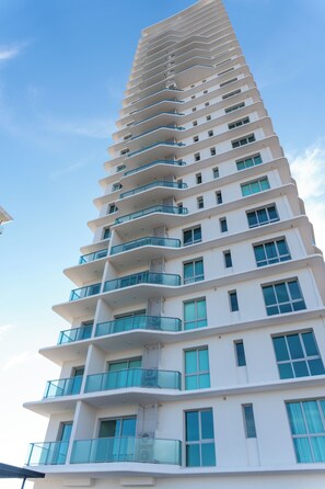 Exterior - Luxurious 2-bedroom with gym, pool and AC in the best location of Asunción (Asunción)