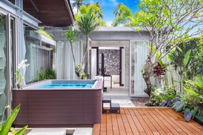 Outdoor spa tub - Villa Tievoli (Takua Thung)