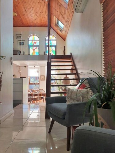 ★Eden on Young Street★✔Unique✔Wifi✔Staycation