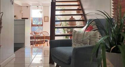 ★Eden on Young Street★✔Unique✔Wifi✔Staycation