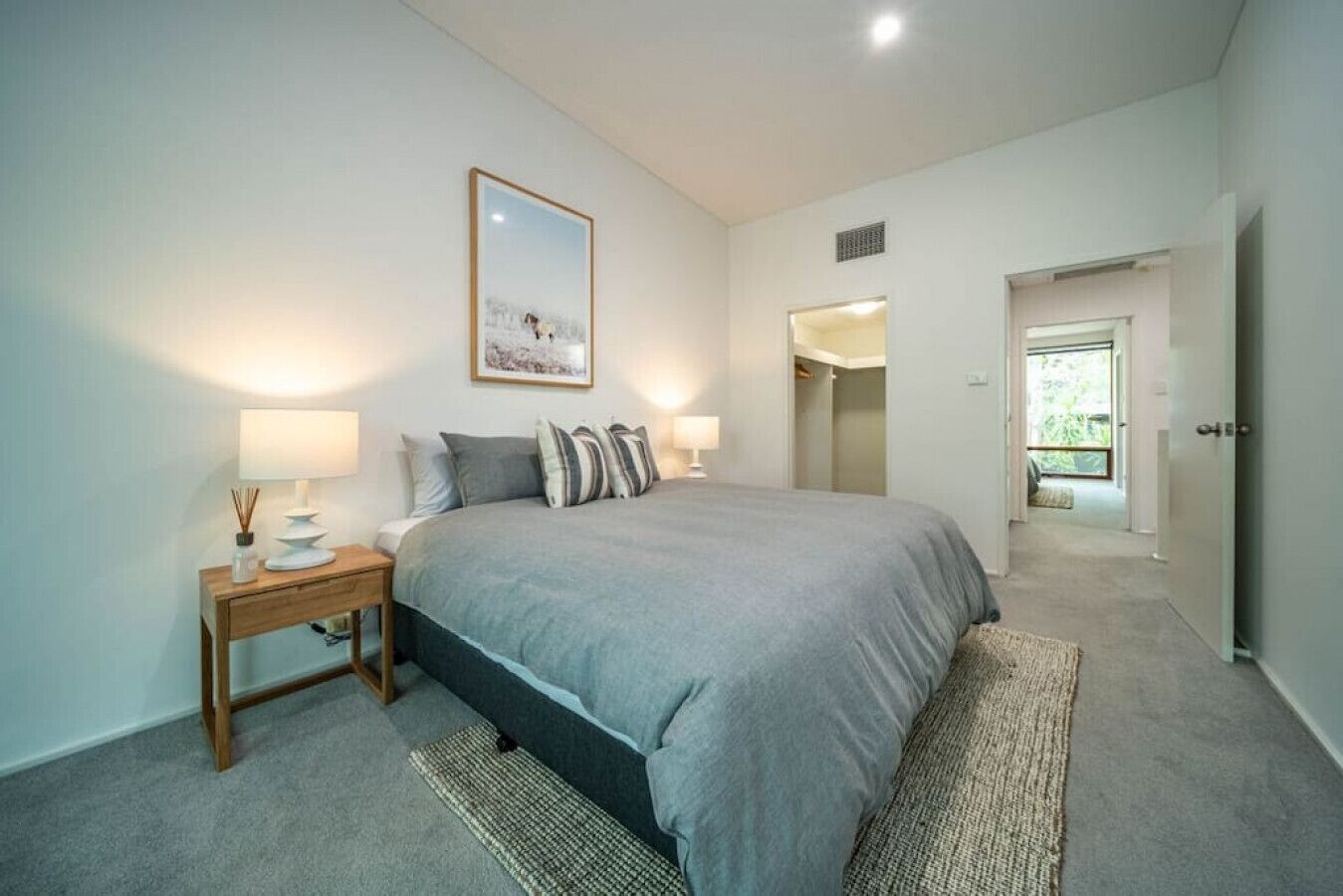 2 slaapkamers, een bureau, een strijkplank/strijkijzer, wifi