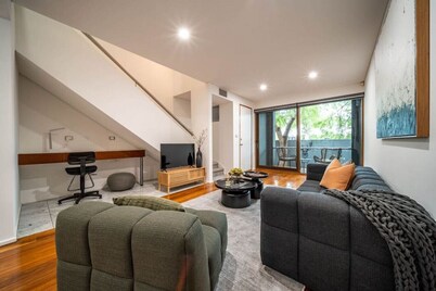 Juniper on Rundle - A Leafy City-fringe Escape