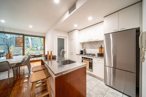 ★Juniper on Rundle★Wifi✔︎Balcony✔︎Shopping✔︎Cafes