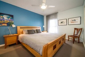 2 bedrooms, desk, iron/ironing board, WiFi - ★Get Comfy on Frew St★ ✔CBD✔Parking✔Wifi✔Nespresso (Adelaide)