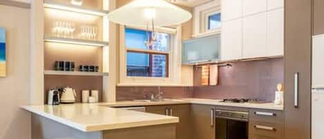 Fridge, microwave, oven, stovetop