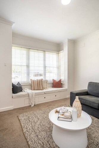 Surfs Up @ Somerton Park with Wifi & BBQ