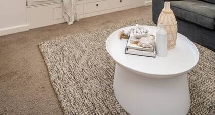 Surfs Up @ Somerton Park with Wifi & BBQ