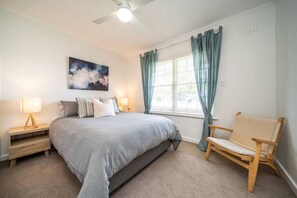 2 bedrooms, iron/ironing board, WiFi, bed sheets