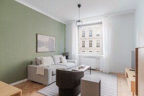 Fernseher, Stereoanlage