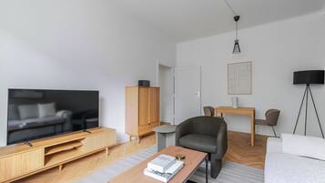 Fernseher, Stereoanlage