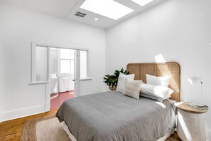2 chambres, fer et planche Ă repasser, Wi-Fi, draps fournis