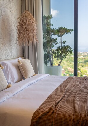 3 bedrooms, in-room safe, free WiFi, bed sheets