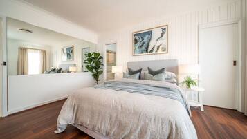 5 dormitorios, escritorio, tabla de planchar con plancha y wifi