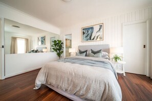 5 soverom, skrivebord, strykejern/-brett og wi-fi